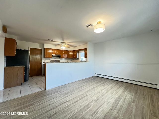 9 Westport Drive, Toms River, NJ 08757