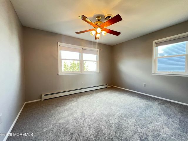 9 Westport Drive, Toms River, NJ 08757