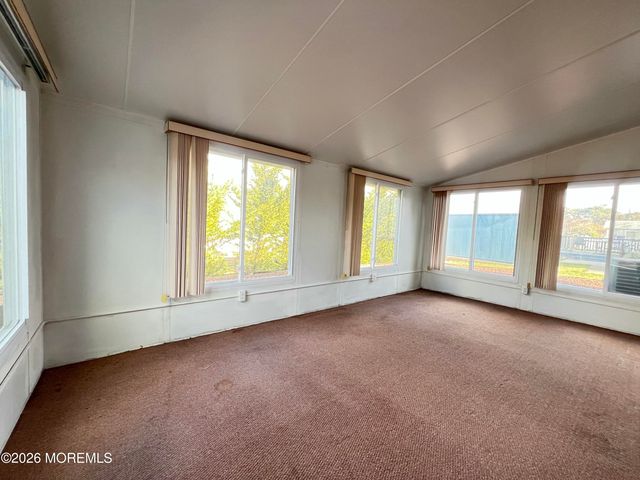 9 Westport Drive, Toms River, NJ 08757