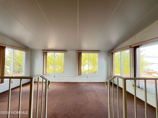9 Westport Drive, Toms River, NJ 08757
