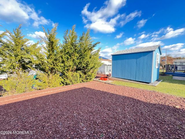 9 Westport Drive, Toms River, NJ 08757