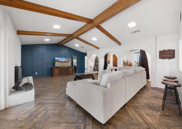 5087 S FM 69, Como, TX 75431