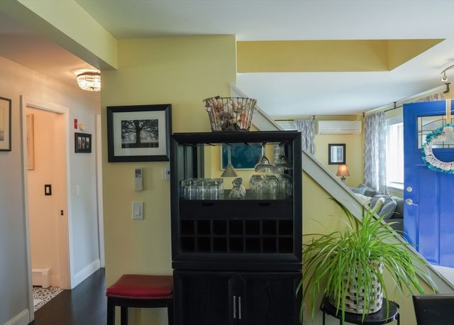 16 Dartmouth St, Barnstable, MA 02601