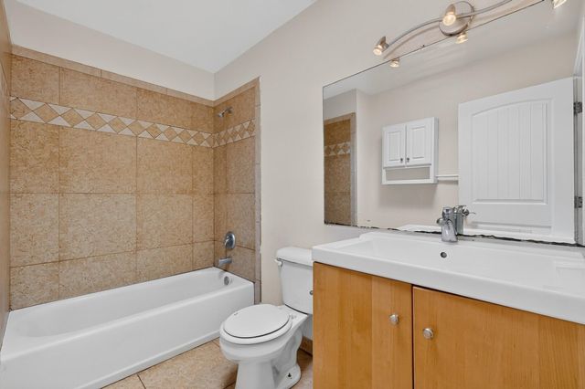 517 Madison Place SE, Albuquerque, NM 87108