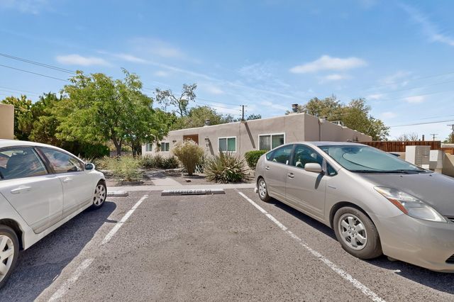 517 Madison Place SE, Albuquerque, NM 87108