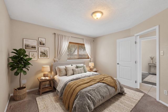 517 Madison Place SE, Albuquerque, NM 87108