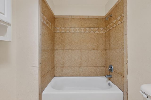 517 Madison Place SE, Albuquerque, NM 87108
