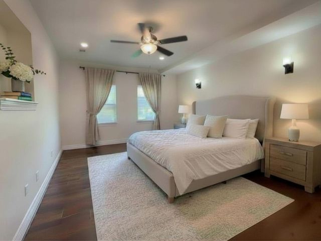 204 Edens Avenue, League City, TX 77573