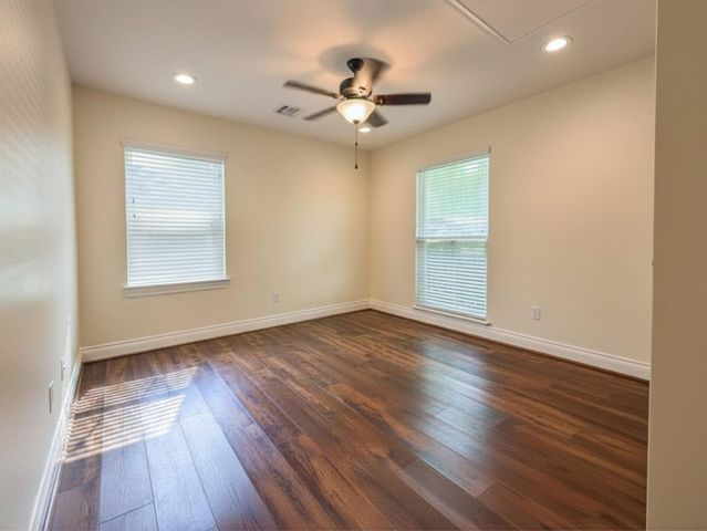 204 Edens Avenue, League City, TX 77573