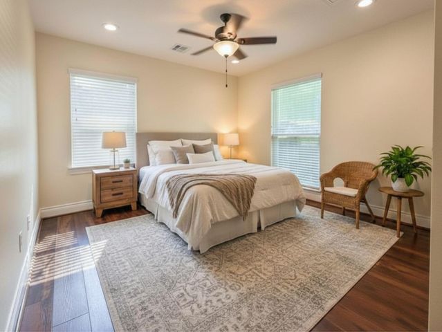 204 Edens Avenue, League City, TX 77573