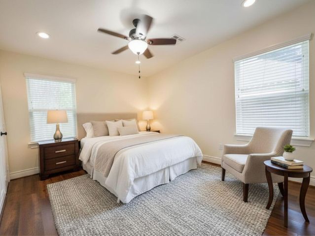 204 Edens Avenue, League City, TX 77573