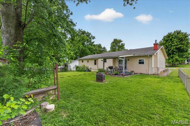 22 Armitage Drive, St Peters, MO 63376