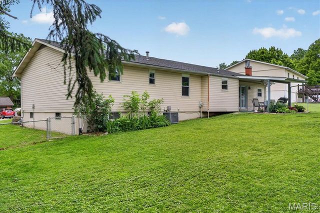 22 Armitage Drive, St Peters, MO 63376