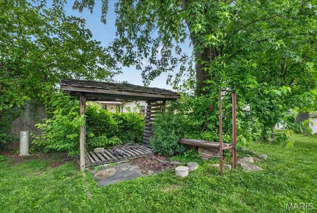 22 Armitage Drive, St Peters, MO 63376
