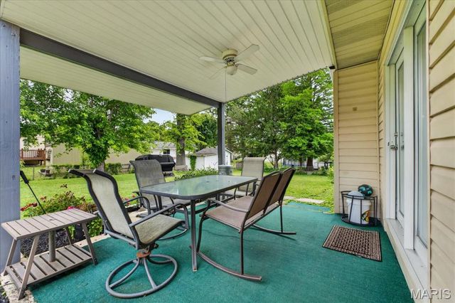 22 Armitage Drive, St Peters, MO 63376