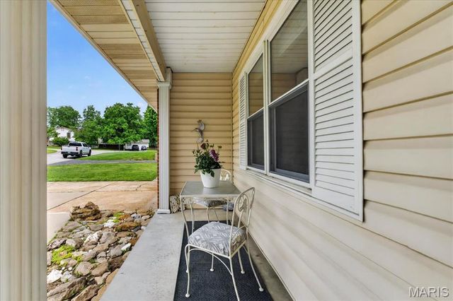 22 Armitage Drive, St Peters, MO 63376