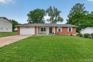 22 Armitage Drive, St Peters, MO 63376