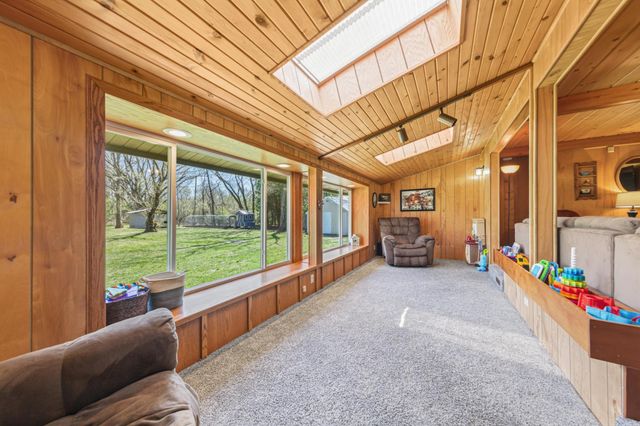 1304 34th Drive NE, Austin, MN 55912