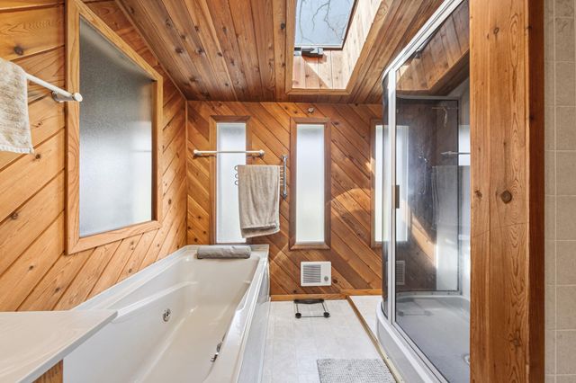 1304 34th Drive NE, Austin, MN 55912