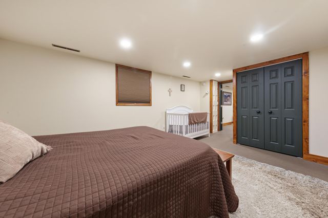 1304 34th Drive NE, Austin, MN 55912