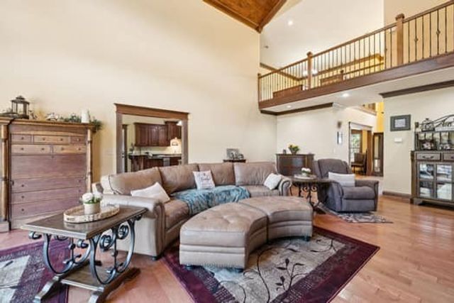 90 Gauging Station Ln, Hurricane Mills, TN 37078