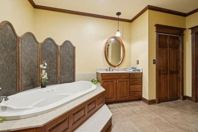 90 Gauging Station Ln, Hurricane Mills, TN 37078