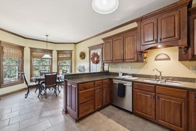 90 Gauging Station Ln, Hurricane Mills, TN 37078