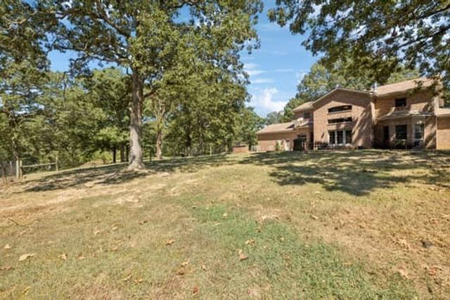 90 Gauging Station Ln, Hurricane Mills, TN 37078