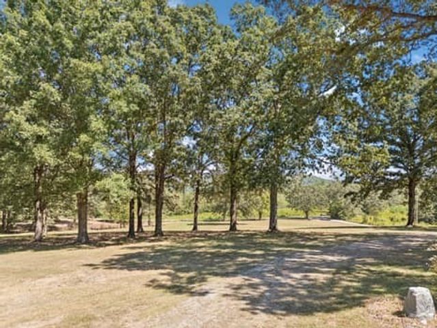 90 Gauging Station Ln, Hurricane Mills, TN 37078