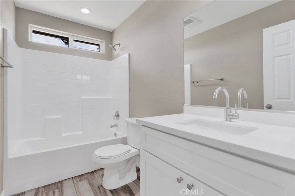 Image 38 of property listing at 9835 Pyrite Avenue, Hesperia, CA 92345