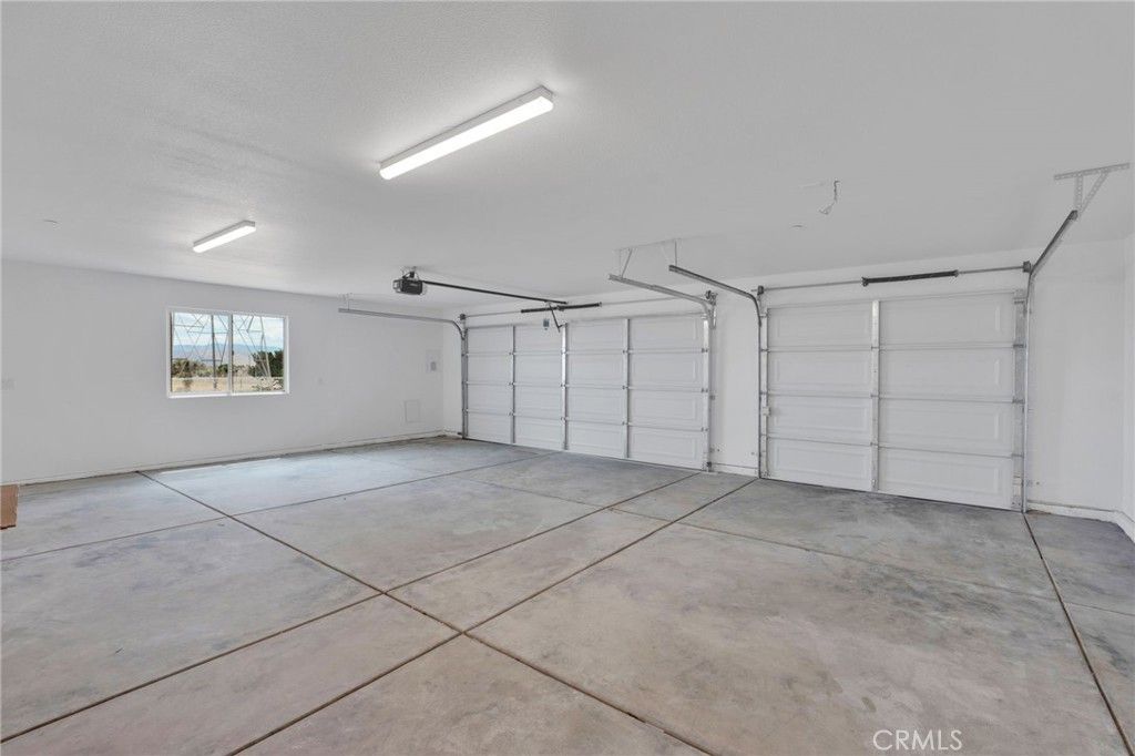 Image 43 of property listing at 9835 Pyrite Avenue, Hesperia, CA 92345