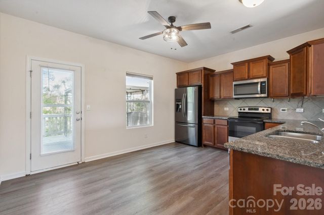 1175 Valley Street 111, Statesville, NC 28677