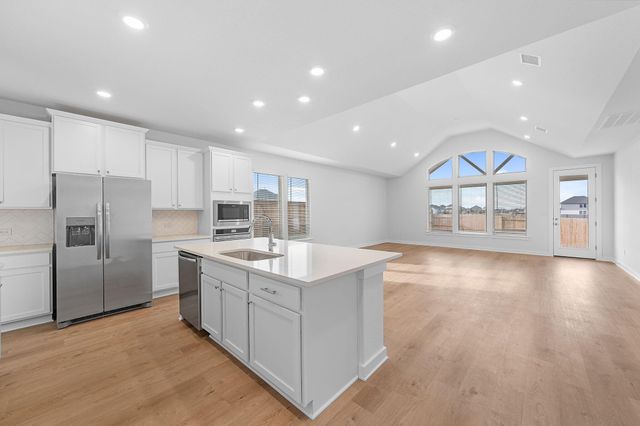 124 Hadleigh DR, Hutto, TX 78634