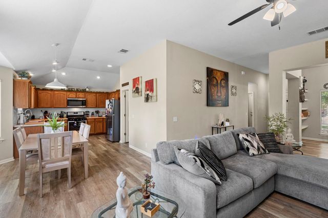 136 Atlantis, Kyle, TX 78640