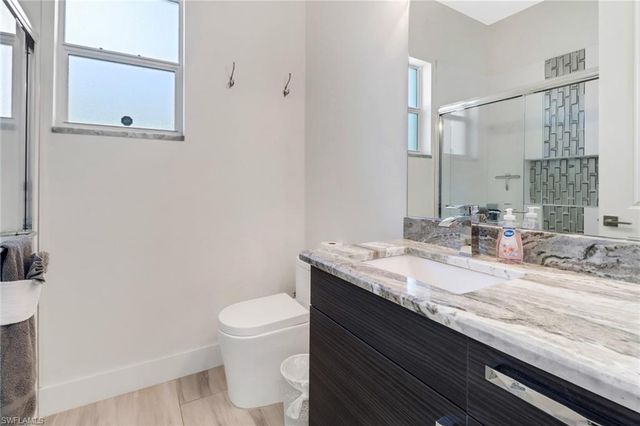 2215 SW 38th TER, Cape Coral, FL 33914