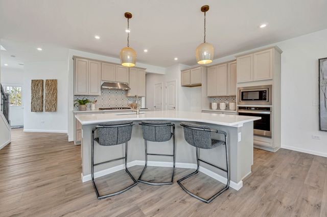 24454 W Kroll Drive 65397, Plainfield, IL 60585