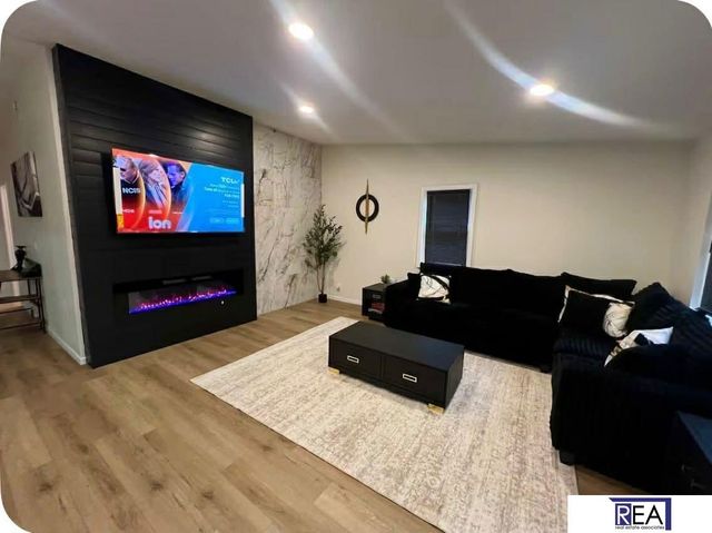 4005 S 36 Street, Omaha, NE 68107