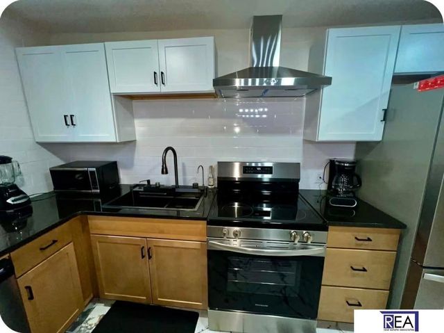 4005 S 36 Street, Omaha, NE 68107