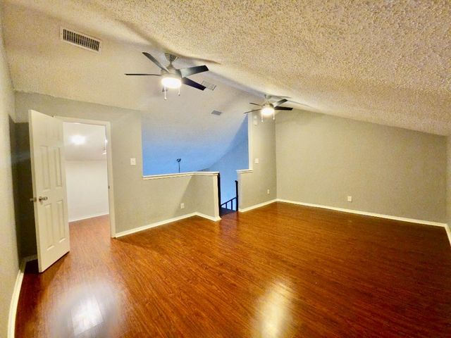2500 Burleson RD 521, Austin, TX 78741
