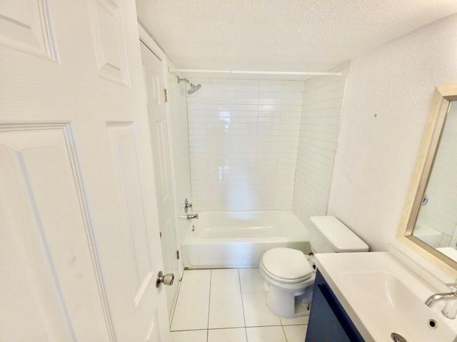 2500 Burleson RD 521, Austin, TX 78741