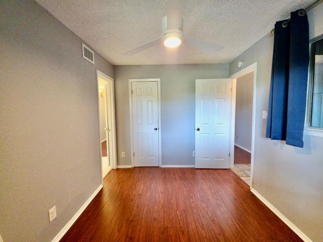 2500 Burleson RD 521, Austin, TX 78741