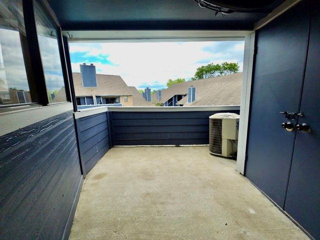 2500 Burleson RD 521, Austin, TX 78741