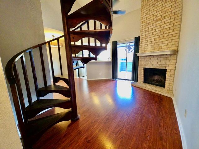 2500 Burleson RD 521, Austin, TX 78741