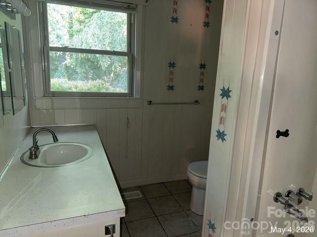 3734 N Lail Avenue, Morganton, NC 28655