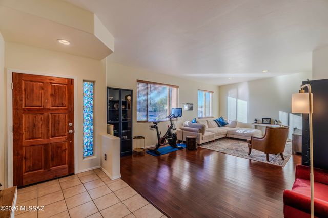 3630 N Raven Wash Drive, Tucson, AZ 85745