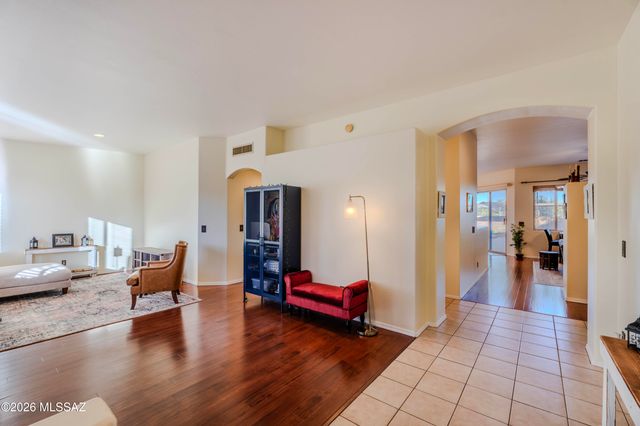 3630 N Raven Wash Drive, Tucson, AZ 85745