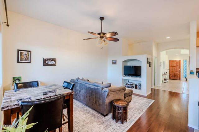 3630 N Raven Wash Drive, Tucson, AZ 85745