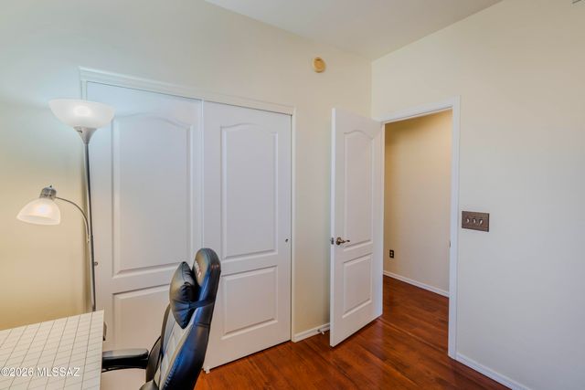 3630 N Raven Wash Drive, Tucson, AZ 85745