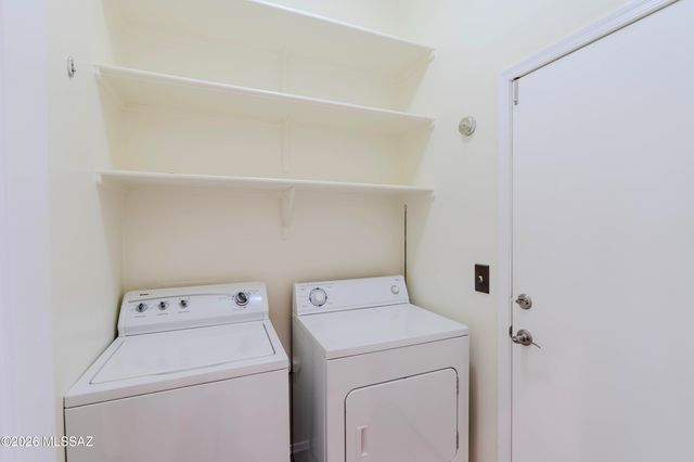 3630 N Raven Wash Drive, Tucson, AZ 85745