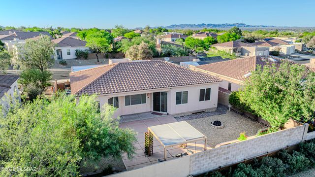 3630 N Raven Wash Drive, Tucson, AZ 85745